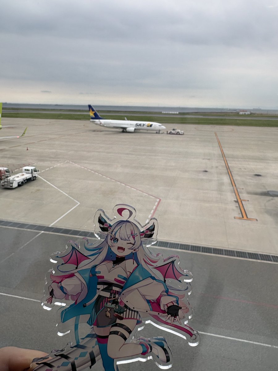masa08321's tweet photo. 時間があったので神戸空港に
飛ぶ飛行機は迫力ありました！
展望台にブロッコリー🥦のオブジェがw
#あいさきちぃ。 https://t.co/1Nb73Sic00