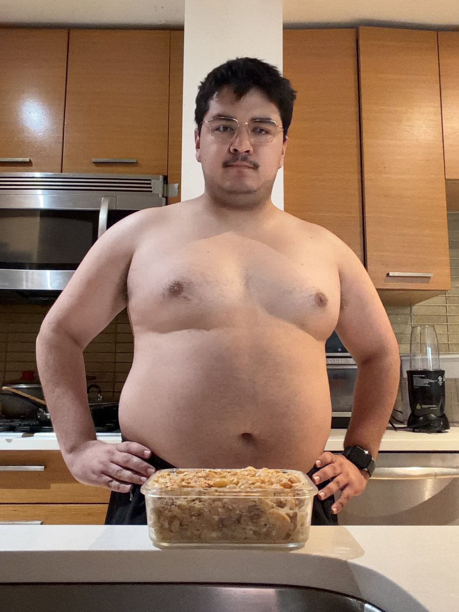 niimbassaCORE's tweet photo. Me and my shrimp pasta https://t.co/o1He2qDNrY