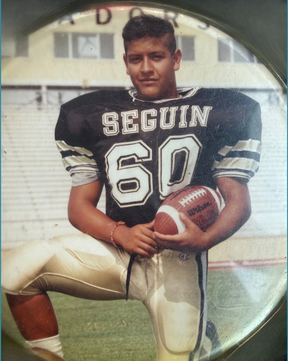DavilasBBQ's tweet photo. Happy Homecoming Seguin Matadors! Here’s Adrian from a couple of years ago… let’s see your Mighty Matador pics in the comments!
#GoMatsGo #Matadors #Seguin https://t.co/BCBJyKioKn