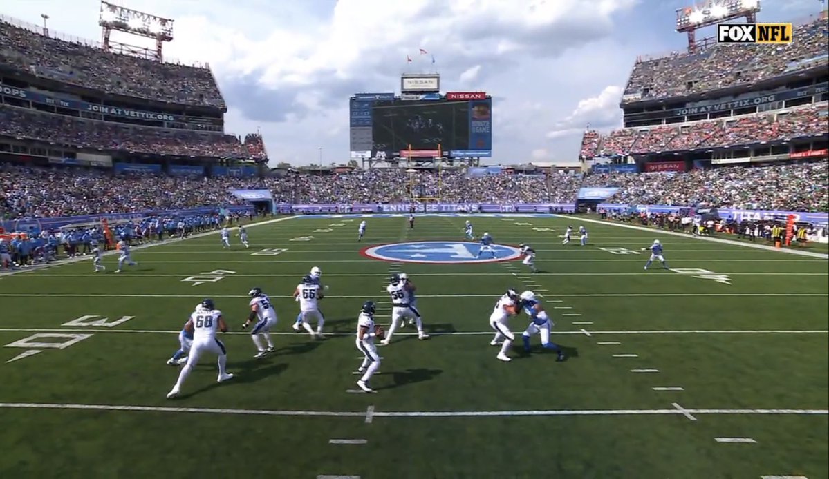 angelboltup's tweet photo. “worse o-line play” https://t.co/qGBZPyBT5H