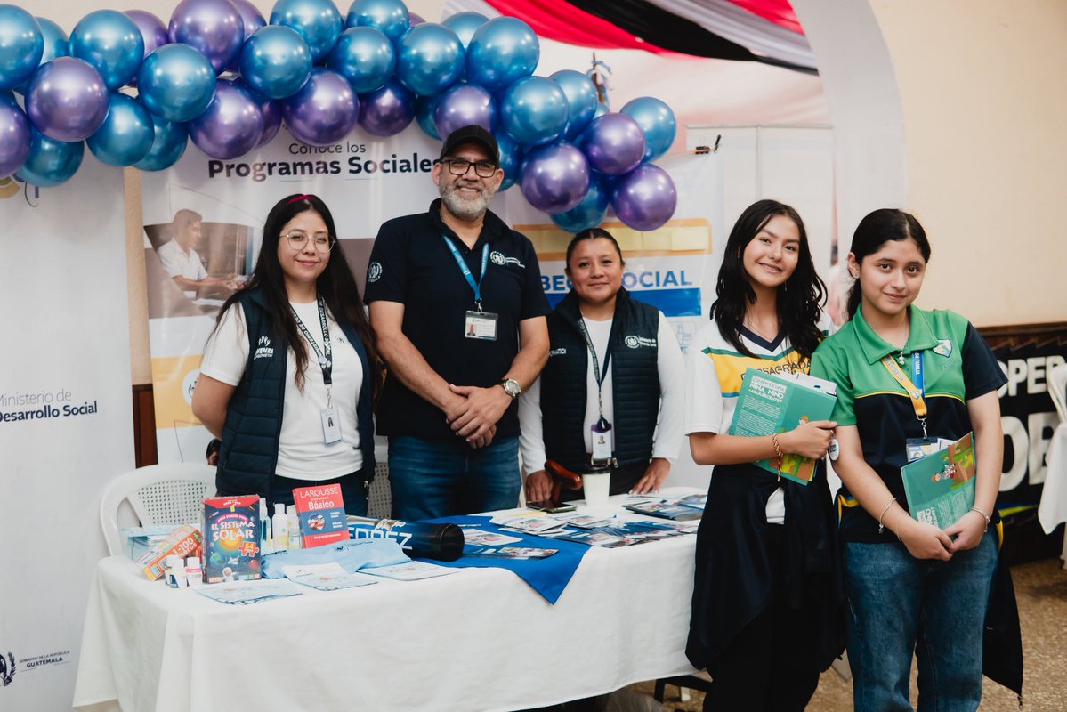 Midesgt's tweet photo. ¡Así vivimos la #ExpoCap en San Pedro Carchá, Alta Verapaz! 👦🏽👧🏽✨
Brindamos información sobre los programas de Beca Social de #CapacitaciónProductiva y #JóvenesProtagonistas, que apoyan a la población guatemalteca a crear nuevas oportunidades y aprendizajes. 🤝🏽 https://t.co/k3won3IAWq