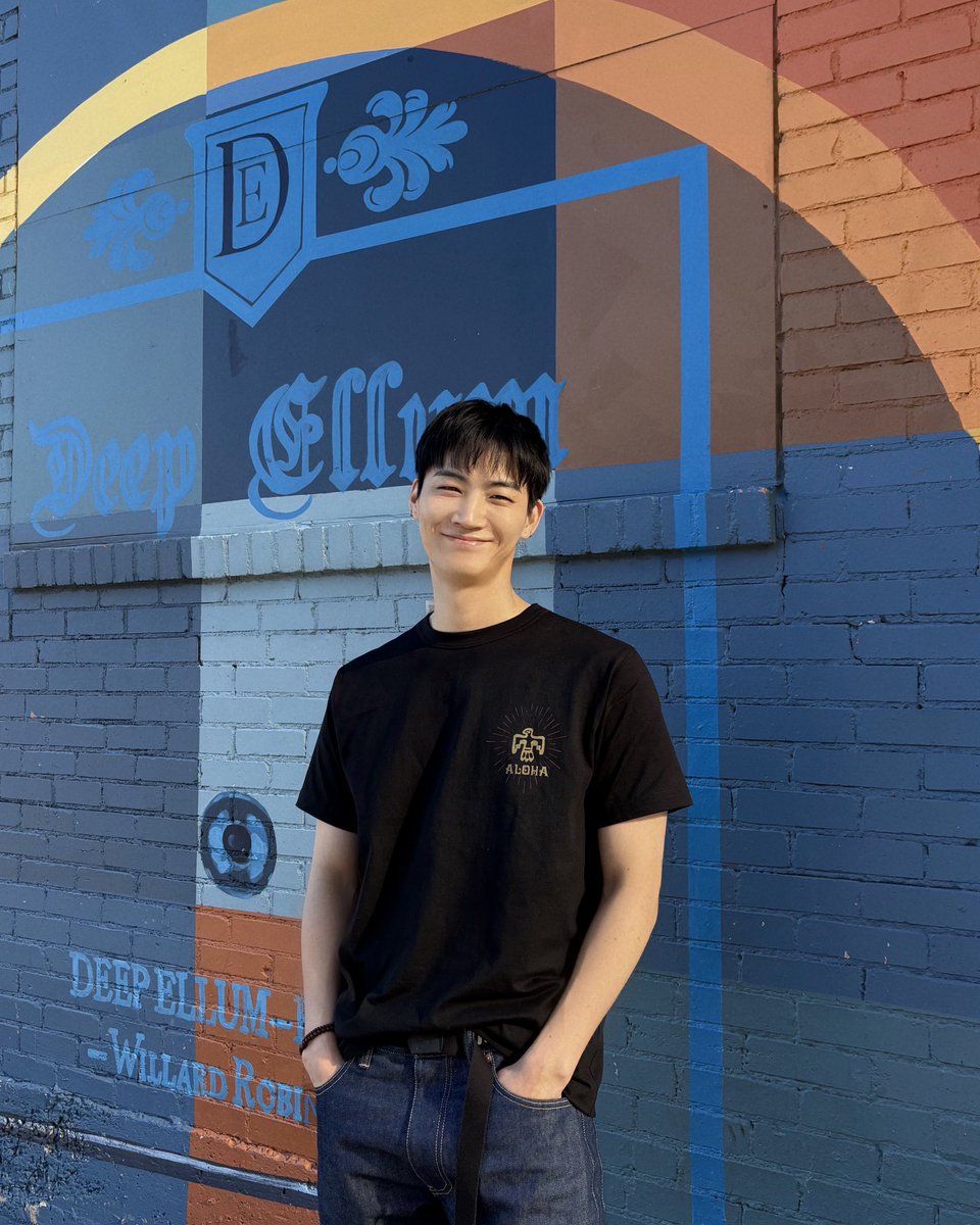 528hzkr's tweet photo. 💚

Dallas is looking GooooD today☀️🤠
I'm ready. Are you?

Let’s get it tonight!💚

#JAYB #제이비 #528Hzkr 
#2026tape_roots_USA https://t.co/H0PUeCX70g