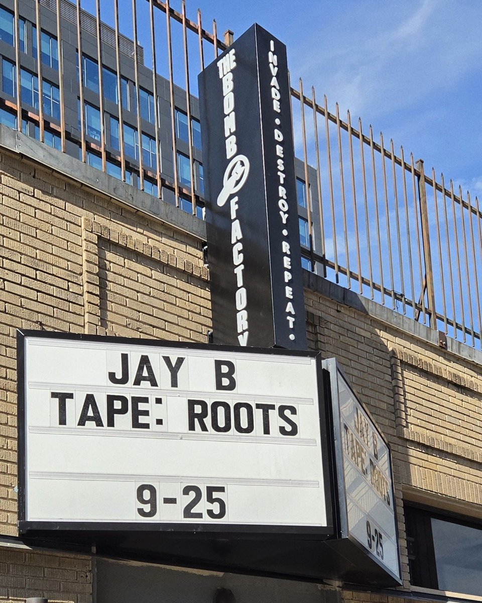 528hzkr's tweet photo. 💚

Dallas is looking GooooD today☀️🤠
I'm ready. Are you?

Let’s get it tonight!💚

#JAYB #제이비 #528Hzkr 
#2026tape_roots_USA https://t.co/H0PUeCX70g