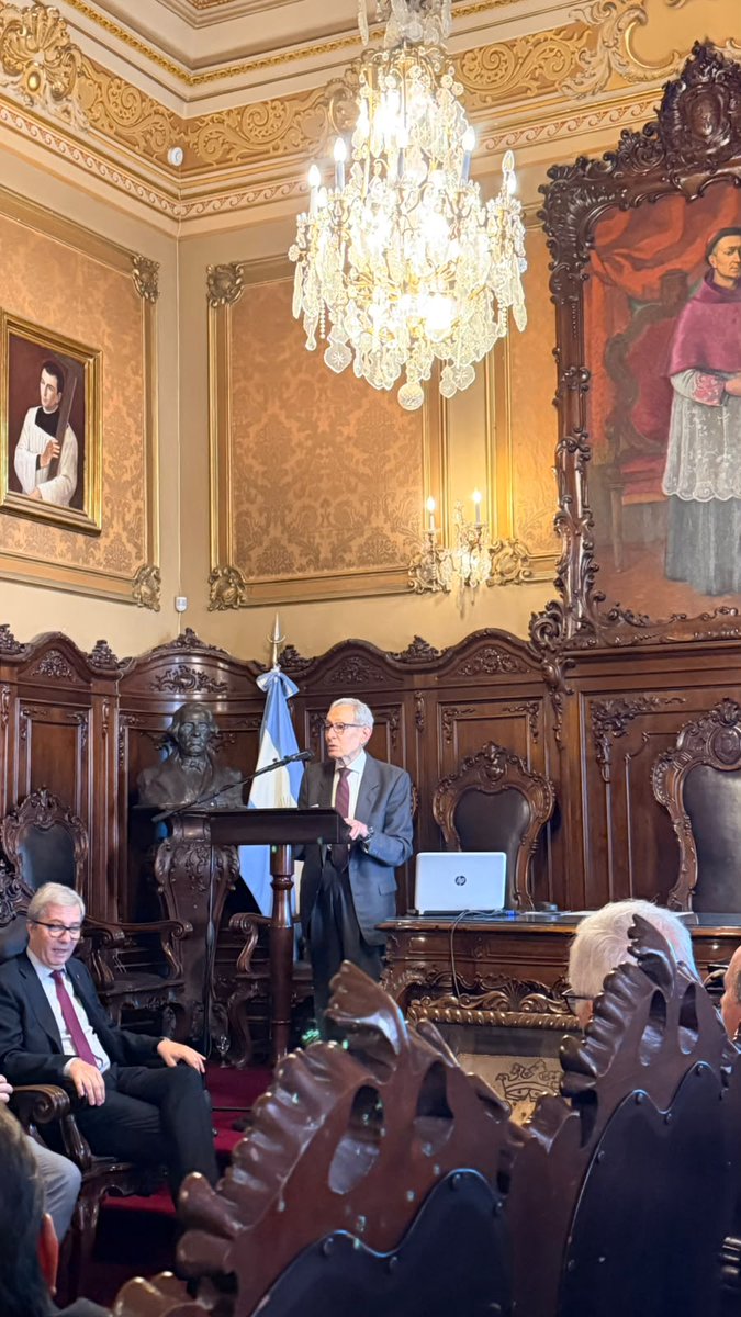 afispop's tweet photo. Felicitamos al Dr. Alberto Porto por la obtención del título de Doctor Honoris Causa otorgado por la Universidad Nacional de Córdoba.🎓 1/2

@EconomicasUNC @economicas_unlp https://t.co/v9IvpGQvKM