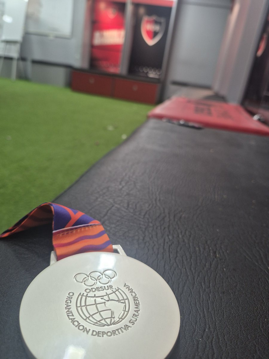 lgaioli's tweet photo. Terminan para nosotros, fútbol masculino, los @suramericanos26. Otra gran experiencia formando parte de la delegación nacional.
Agradecido a todos mis colegas por la buena onda, respeto y valoración del laburo que hacemos todos en conjunto. Por y para el deporte.

Aguante 🇦🇷 https://t.co/dYDk2NzxsL