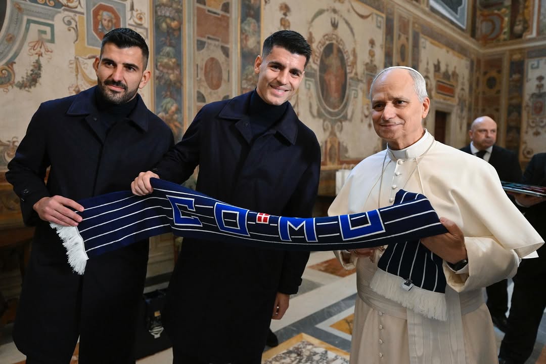 ismail_a_96's tweet photo. Molte grazie per l'accoglienza rivolta a Papa Leon XIV. È un grande privilegio conoscere una persona che ispira milioni di persone in ogni angolo del mondo. 🙏🏻 https://t.co/5pxTiFLFEK