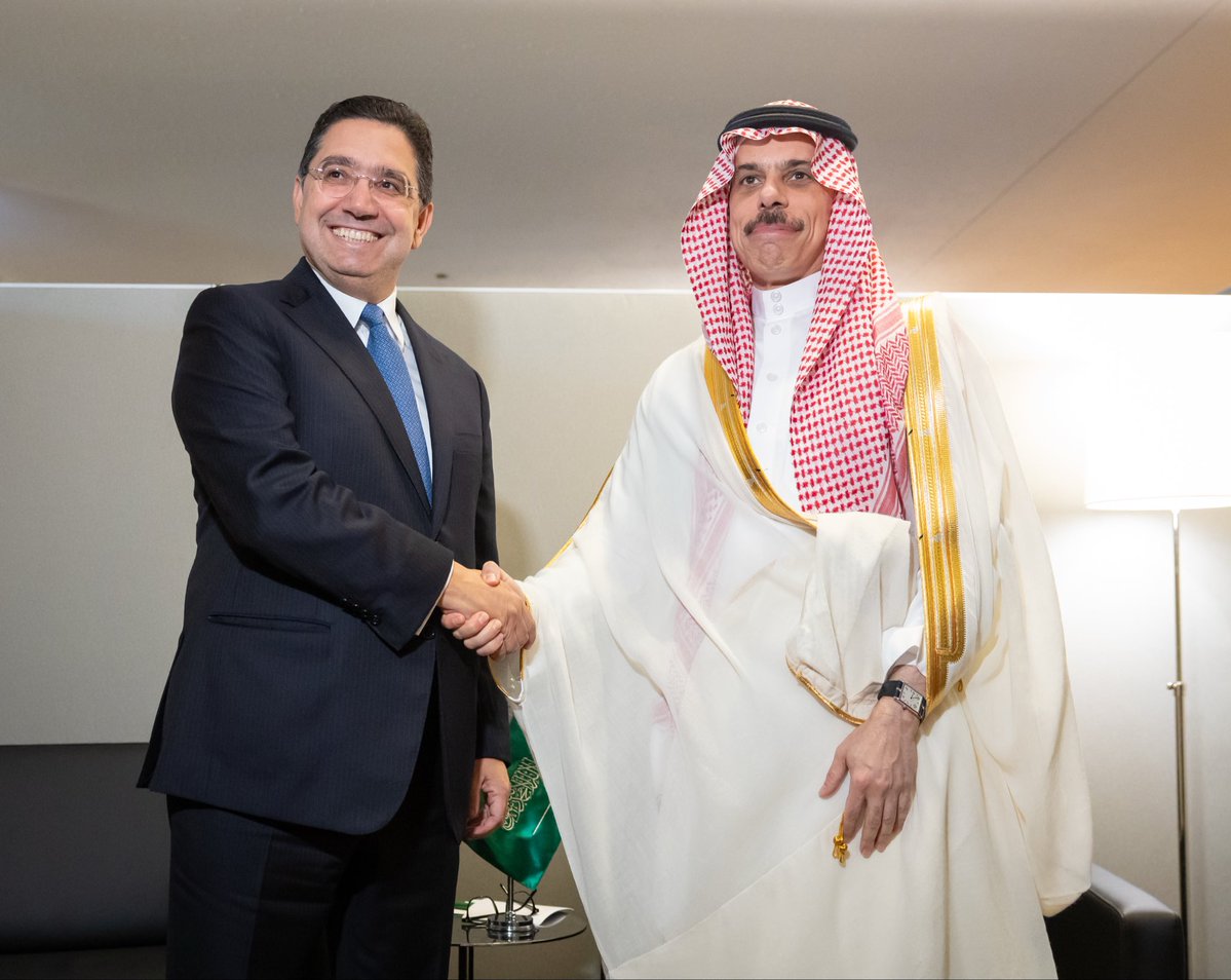 KSAMOFA's tweet photo. #نيويورك | سمو وزير الخارجية الأمير #فيصل_بن_فرحان @FaisalbinFarhan يلتقي معالي وزير الشؤون الخارجية والتعاون الإفريقي والمغاربة المقيمين بالخارج بالمملكة المغربية السيد ناصر بوريطة، وذلك على هامش أعمال الأسبوع رفيع المستوى للجمعية العامة للأمم المتحدة في دورتها الحادية والثمانين.
#المملكة_في_الأمم_المتحدة 🇸🇦