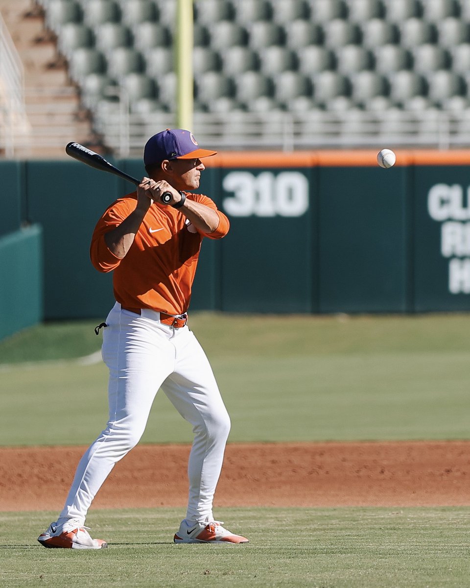 ClemsonBaseball's tweet photo. Friday work 🐅 https://t.co/uFxJiqQKsu
