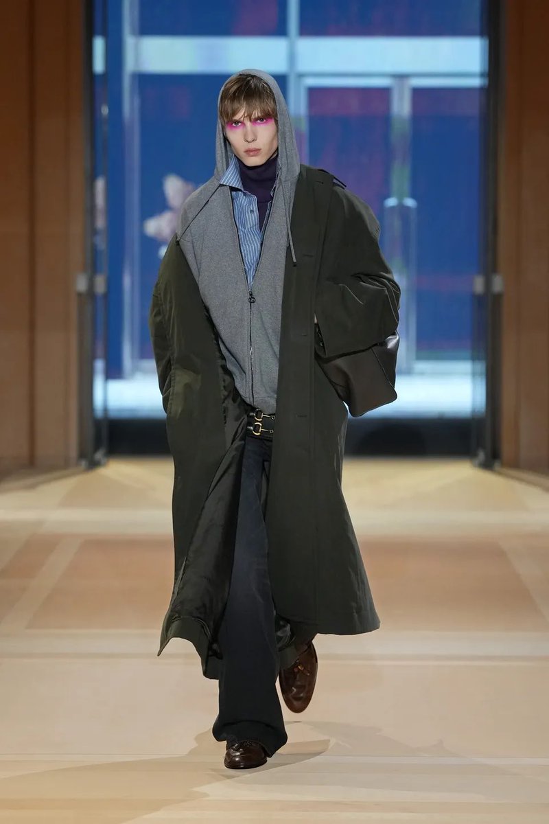 FinalBlow_Chi's tweet photo. Gucci SS27 https://t.co/QOrZb5G8Vp