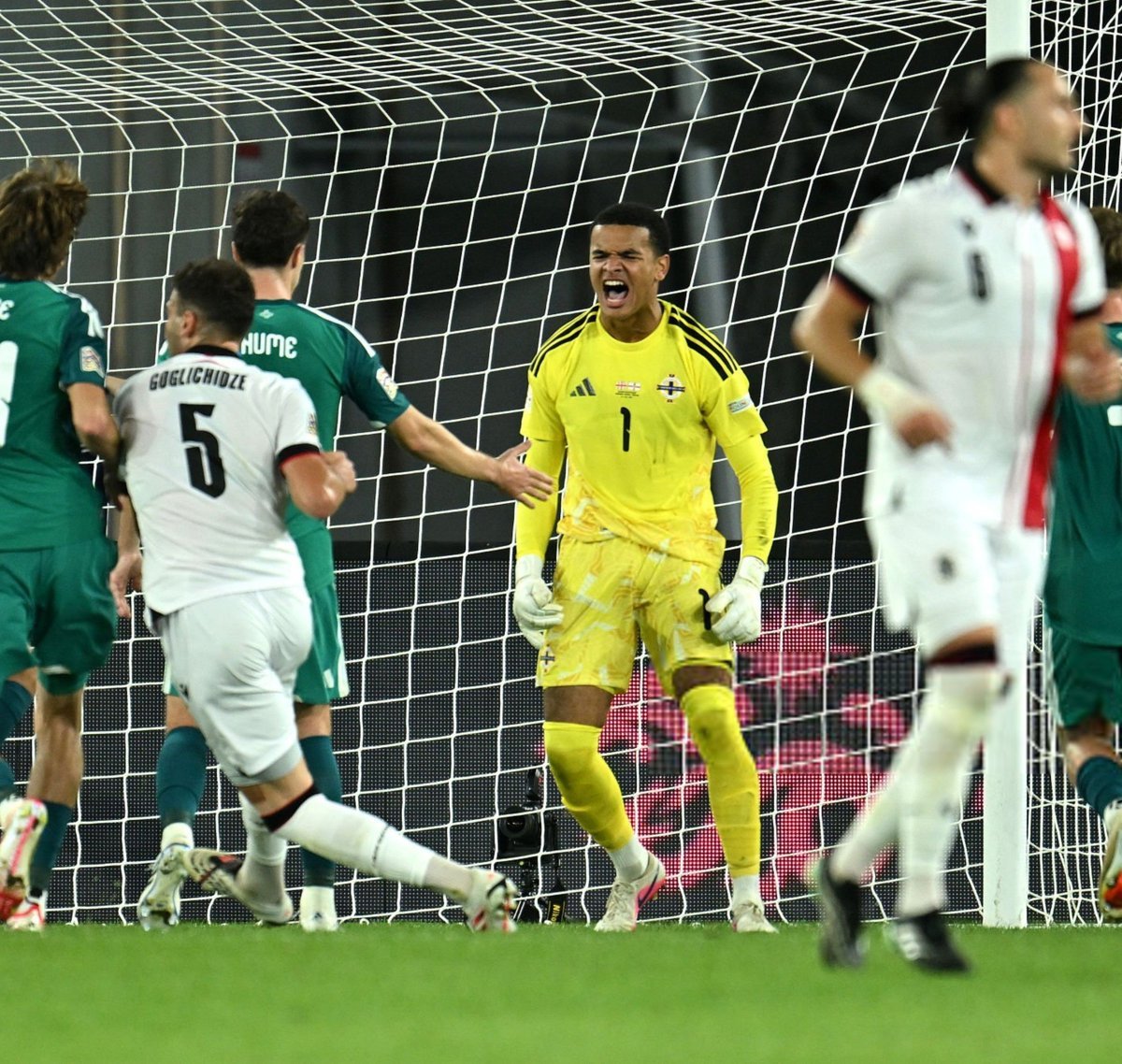 Thedistracter's tweet photo. Manchester City loanee Piers Charles with Northern Ireland today

- Achieved a clean sheet
- Saved a penalty from Kvaratskhelia
- 6 saves
- Highest rating in the match

😱😱😱😱😱😱😱😱😱😱
🔵🔵🔵🔵🔵🔵🔵🔵🔵🔵 https://t.co/ZwzyEPQt1w