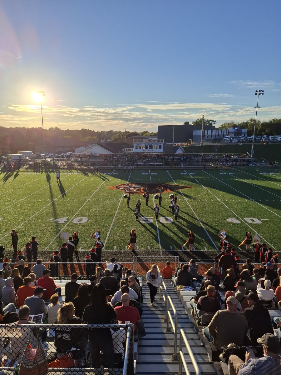 MHJ4Heisman's tweet photo. I'm here at New Lexington tonight as the 5-0 Panthers take on the 3-2 Tri-Valley Scotties! Just a few moments away from kick off in this MVL cross-divisional matchup! 

@gridironglory 
#BringGlory https://t.co/yrlbRaYhob
