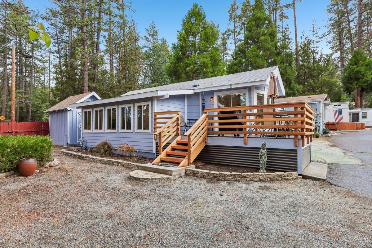 astewartidy's tweet photo. New Listing: 26350 Delano #109 DR #109, Idyllwild. 2 beds, 1 bath, 580 sq. ft. with vaulted ceilings and meadow backing. $115,000.
https://t.co/rtEGglIXjD https://t.co/rF5Qq5j1VZ