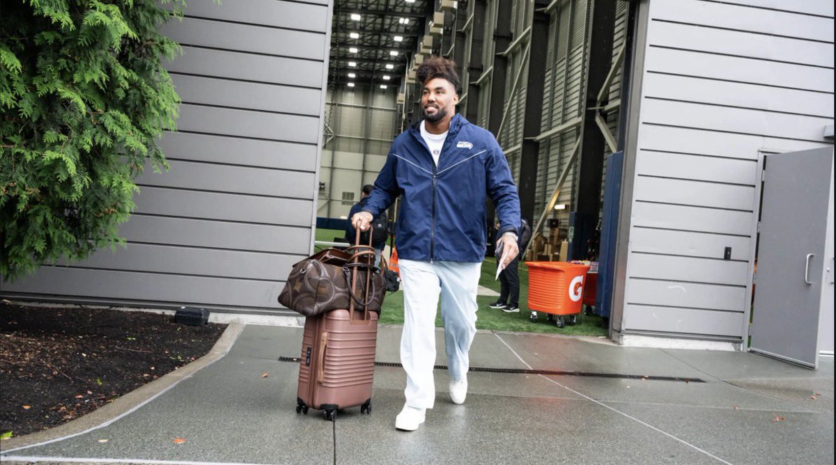leonardwilliams's tweet photo. Week 3 🔜 https://t.co/369h8iJZjS