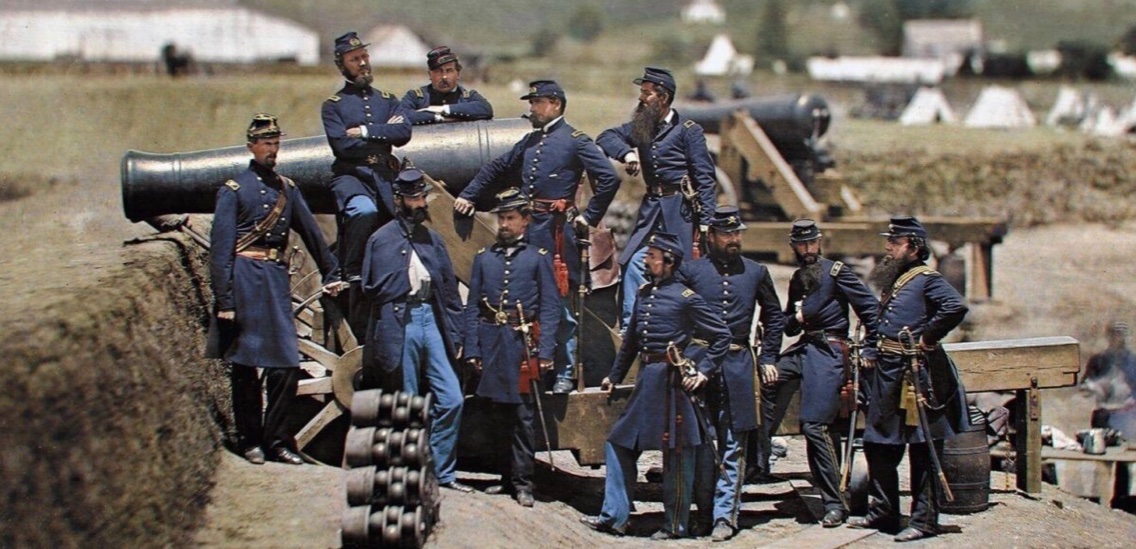 hbulwark1's tweet photo. Officers of the 69th New York State Militia at Fort Corcoran, 1861 pose on a siege gun weeks before First Bull Run. https://t.co/s1NjabWF8d