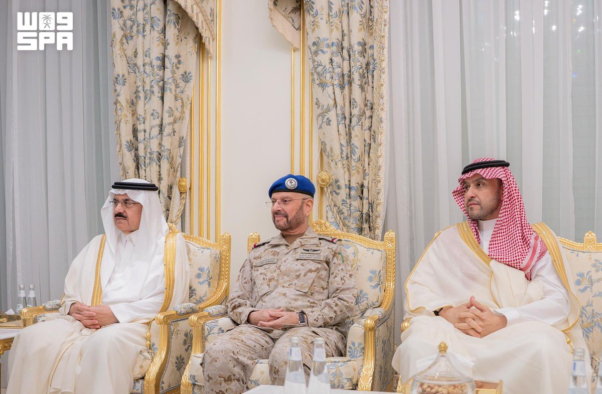 SPAregions's tweet photo. سمو وزير الدفاع يلتقي قائد قوات الدفاع قائد الجيش الباكستاني، حيث أشادا بمخرجات اجتماع رؤساء الأركان لدول اتفاقية مكة للدفاع المشترك، وبحثا الاعتداءات الآثمة التي استهدفت مكة المكرمة والمنشآت المدنية والاقتصادية في المملكة، وأكدا مواصلة العمل المشترك لمواجهة هذه الاعتداءات وفق الاتفاقية.
https://t.co/AcU5BLPbTv 
#واس