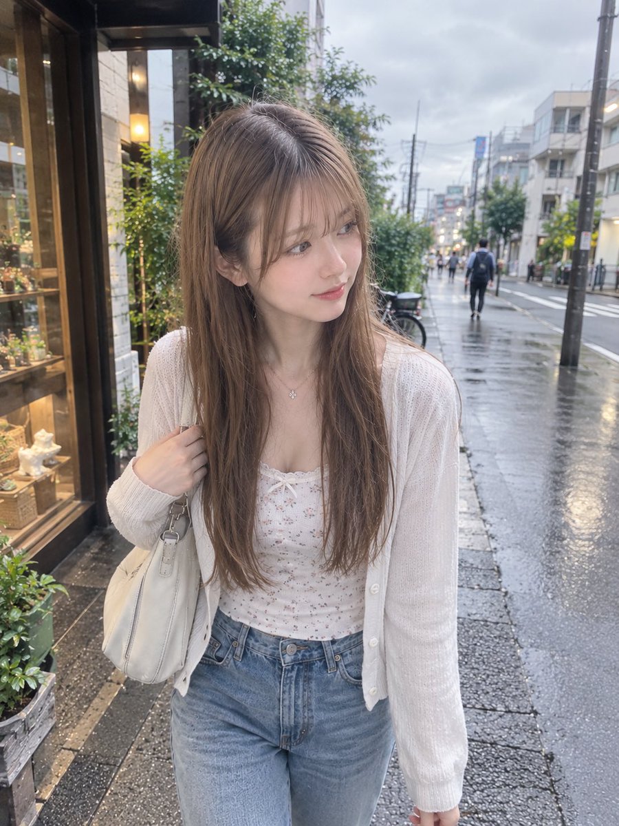WNP8YbXT1F38706's tweet photo. 土曜日って、予定なくても
なんか外に出たくならない？😂

美月だけかな🤭

……目的なく歩くの、結構好きなんだよね☺️ https://t.co/FtetmtpLkH