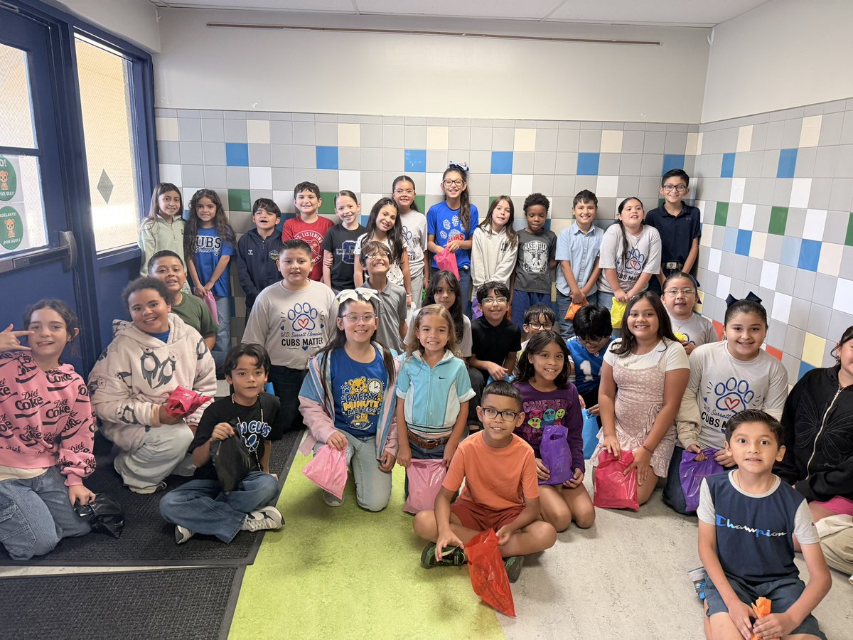 EAldaco_WDS's tweet photo. Attendance Matters!! Today we celebrated all our perfect attendance students for the first nine weeks! So proud of them!!!@SurrattCubs https://t.co/qJACQqSXz3