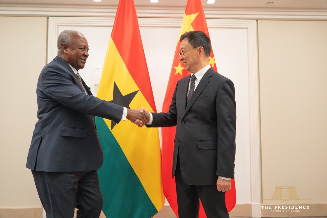 JDMahama's tweet photo. I met with H.E. Han Zheng, Vice President of the People’s Republic of China, today in New York, on the sidelines of the 81st United Nations General Assembly. 

#PresidentMahamaUNGA81 https://t.co/V2wGO8AA92
