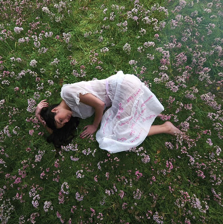 RodrigoTimes's tweet photo. Olivia Rodrigo’s The Unraveled Tour reportedly takes fans on a journey through the four seasons, including a “summer twilight” moment.

The stage transforms throughout the show:

Spring → Summer → Autumn → Winter https://t.co/G4acLzKT0l