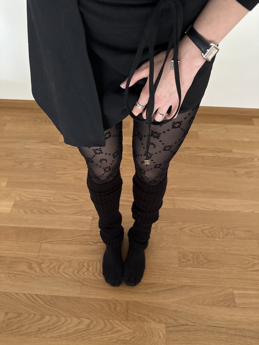 AllForAlina's tweet photo. get on your knees like a good boy. https://t.co/d1Pcya1S8x