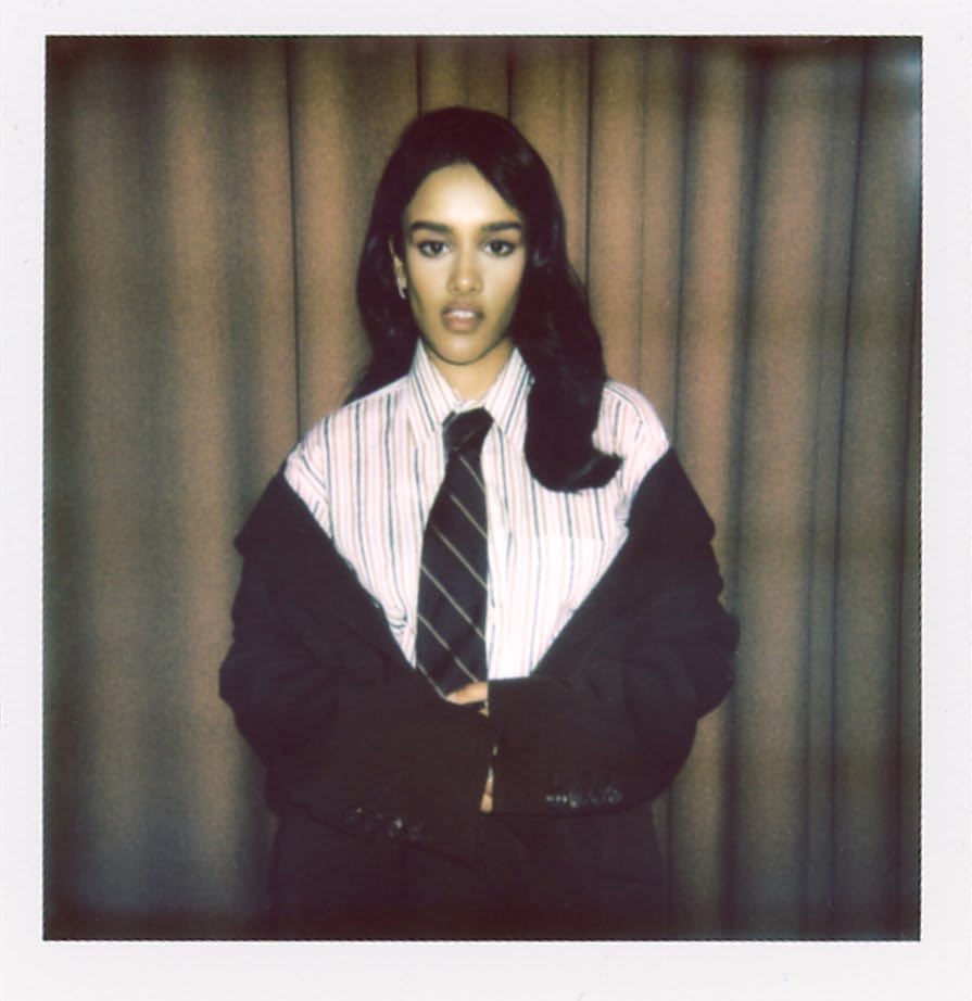 shabanadaily's tweet photo. polaroid princess ♡ https://t.co/w6VY04Sj15