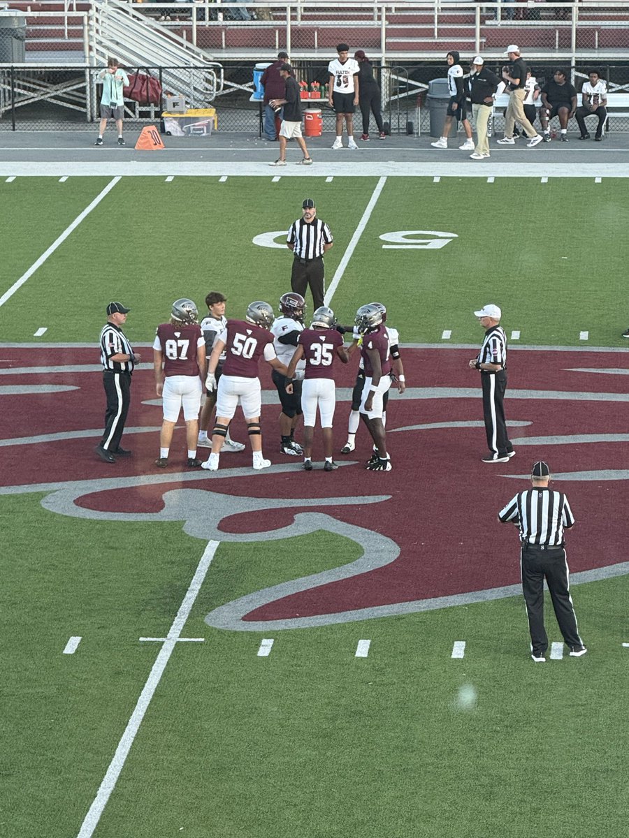 2HYPEsports's tweet photo. Alcoa wins the toss and elects to defer. Fulton will receive to start the game as the Alcoa ๐ช Tornadoes host region opponent Fulton ๐ฃ Falcons. #TooHype @NFHSNetwork https://t.co/FI6GnMFlih