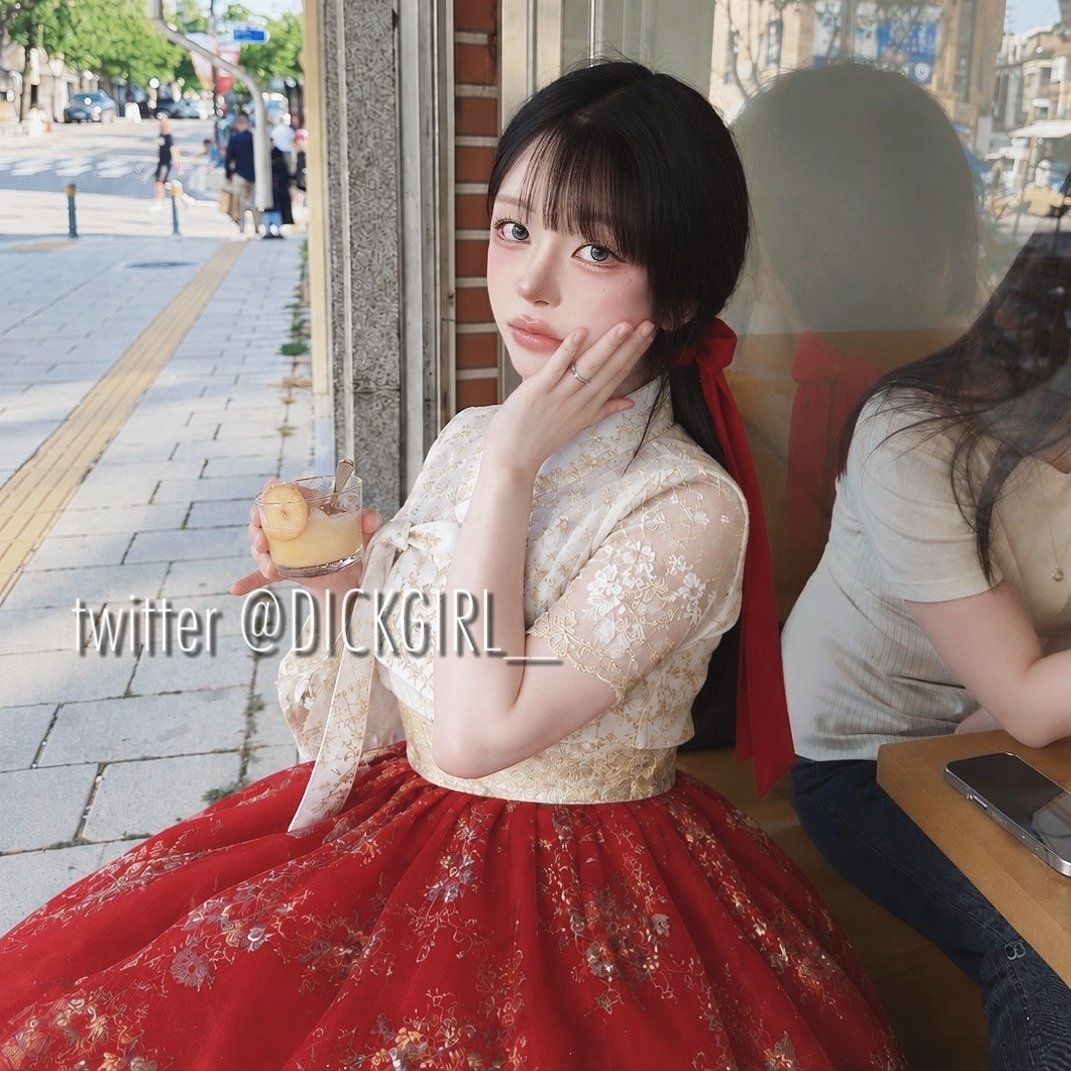 DICKGIRL__'s tweet photo. 명절엔 한복을 여러가지 입을 수 있어서
좋은거같아요♡♡♡

#newhalf #sissy #mtf #femboy #ladyboy #shemale #섹트 #쉬멜 #트젠 #slave #slut https://t.co/qrmyayYUxT