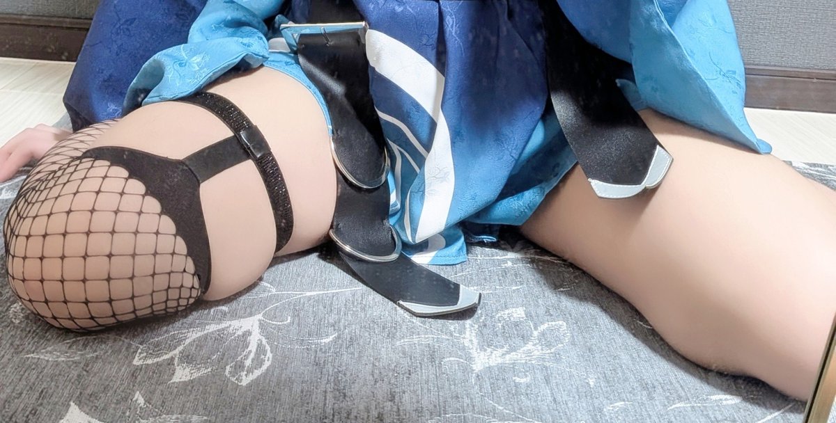 az_00ooo's tweet photo. この太ももを見よ！！！！
 #自慢の脚を見せよう #超かぐや姫 https://t.co/W1wFbBT3mj