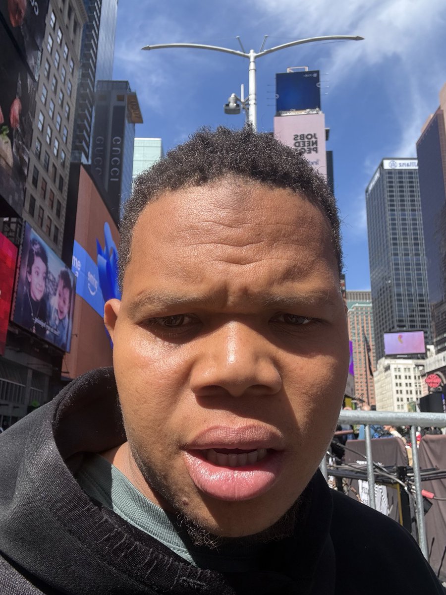 LaboIphBah's tweet photo. @HeatDiehards Legends attract everyone, even local wildlife! Let us remain humble and blessed my brother. Twin Giannis 💫💯 https://t.co/Q5ToDJ81m9