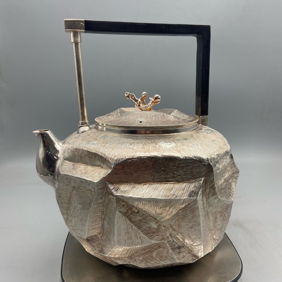 clean_water_sa's tweet photo. [This mixed steel inlay craft is stunning with unique texture!]， https://t.co/PDJtHHIaoc
