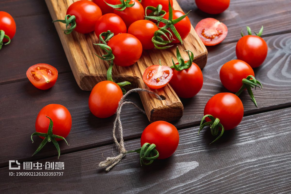 RefugioCordza's tweet photo. Tasting the new seasonal organic cherry tomatoes from the local farm—sweet, juicy, and bursting with fresh tomato flavor! A perfect light snack for busy weekdays. https://t.co/qiN1hmjErU