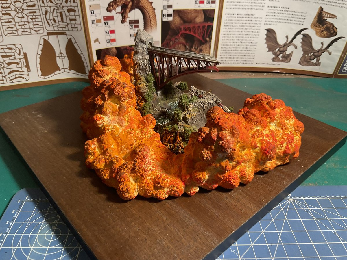 takuji_diorama's tweet photo. そのビハインド・シーン。
基本的に石粉粘土の盛り削りです。
着色はターナーのアクリルガッシュ。
何度かやり直していますが、まだ手を加えるかも。

#ARTPLAモニターキャンペーン予定
#海洋堂する https://t.co/4TOKNBuRGA