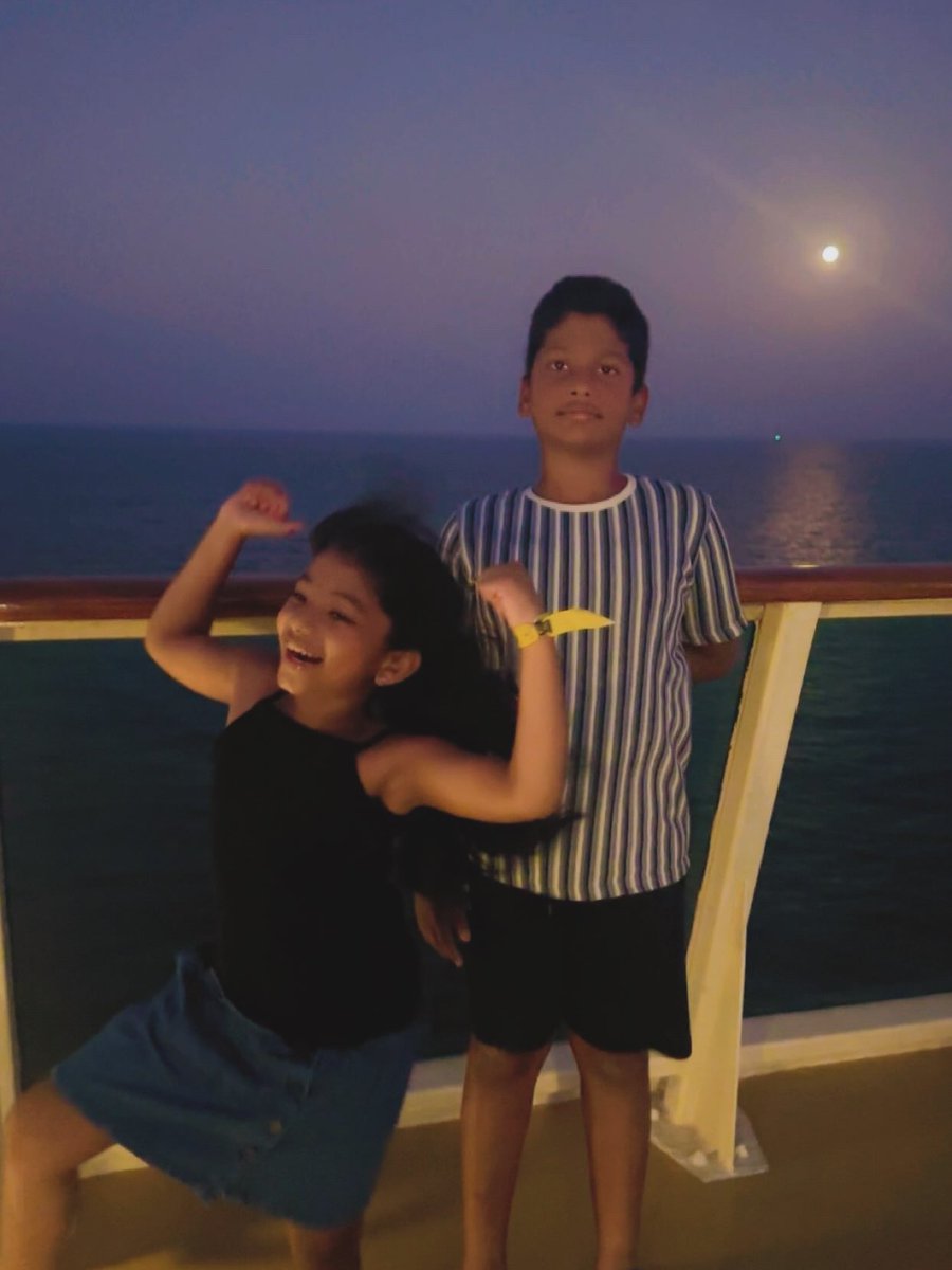 luisinho1989's tweet photo. Shoot for the moon. Even if you miss, you’ll land among the stars. https://t.co/Yoei16PrJE