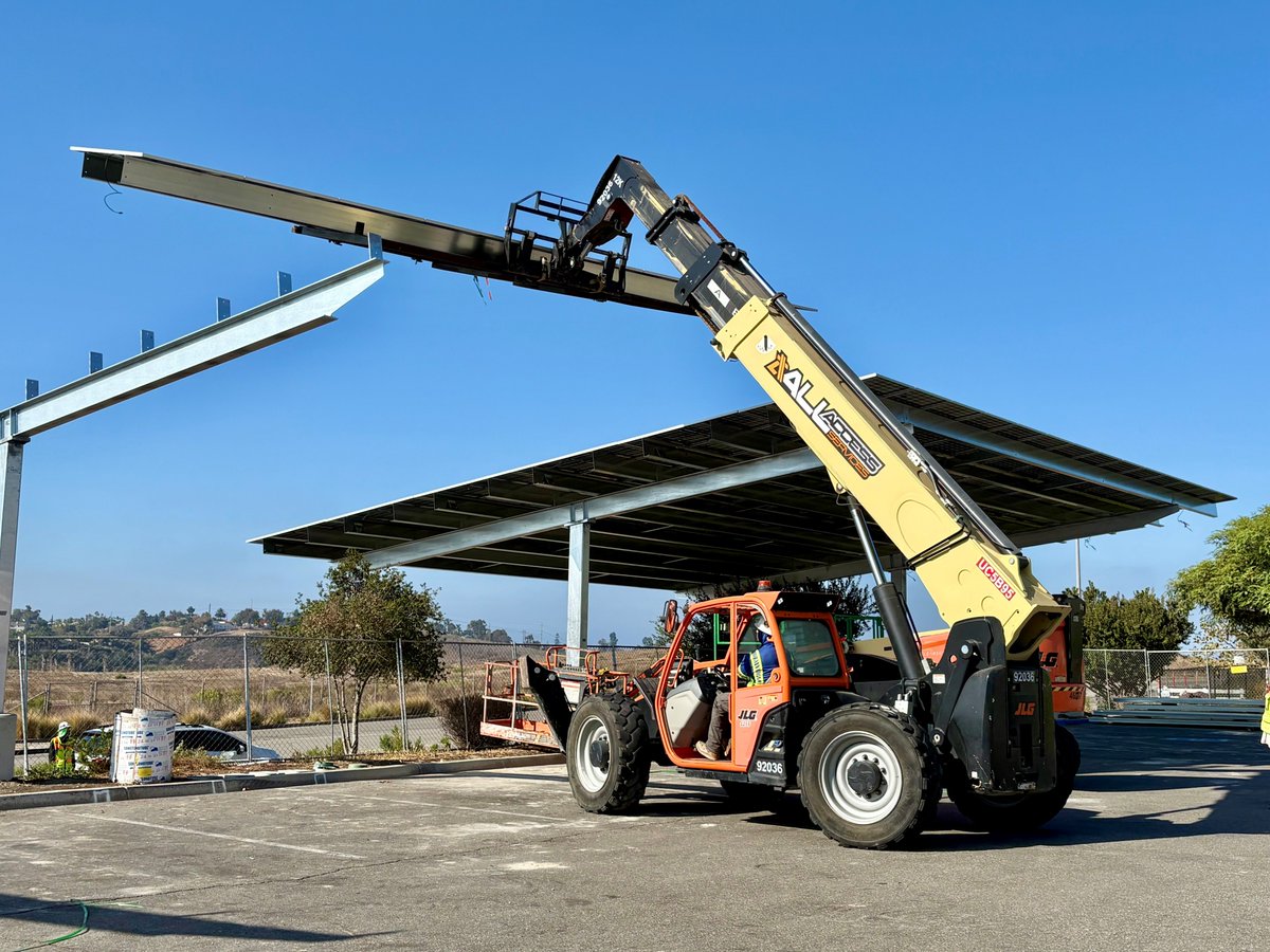 CityofOceanside's tweet photo. More solar power is coming to Oceanside's El Corazon Senior Center. Crews are currently installing solar panels over the south parking lot as part of the citywide sustainable energy project. Find out more: https://t.co/TcrTyQwoRA https://t.co/WJfcSIokkw