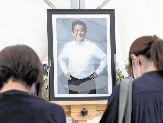 Oq0iQ's tweet photo. 沖縄県知事選挙で当選した古謝玄太氏や子供に対する殺害予告が発生した
『10月1日までに知事を辞退して再選挙を実施しなければ無差別に放火し爆破する』といった内容
これは『山上徹也』という親中派に感化されてしまったテロリストの起こした犯罪が、世論に好意的に受け入れられたことの便乗でもある https://t.co/w2m6lsx0Pc