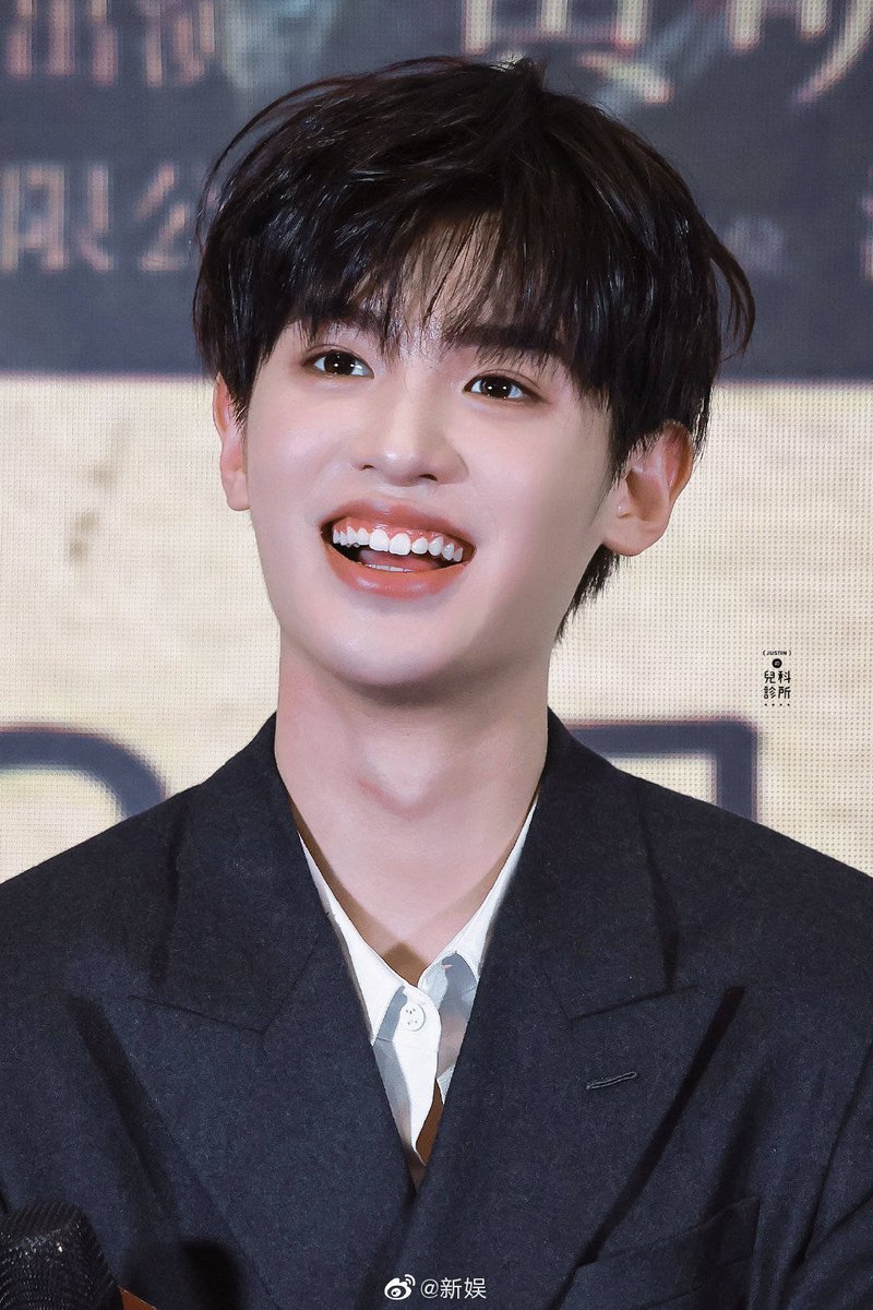 claraim3's tweet photo. Look how he shows his little teeth—such a sweet, cute and well-behaved little guy!， https://t.co/8XLM6SWdB6