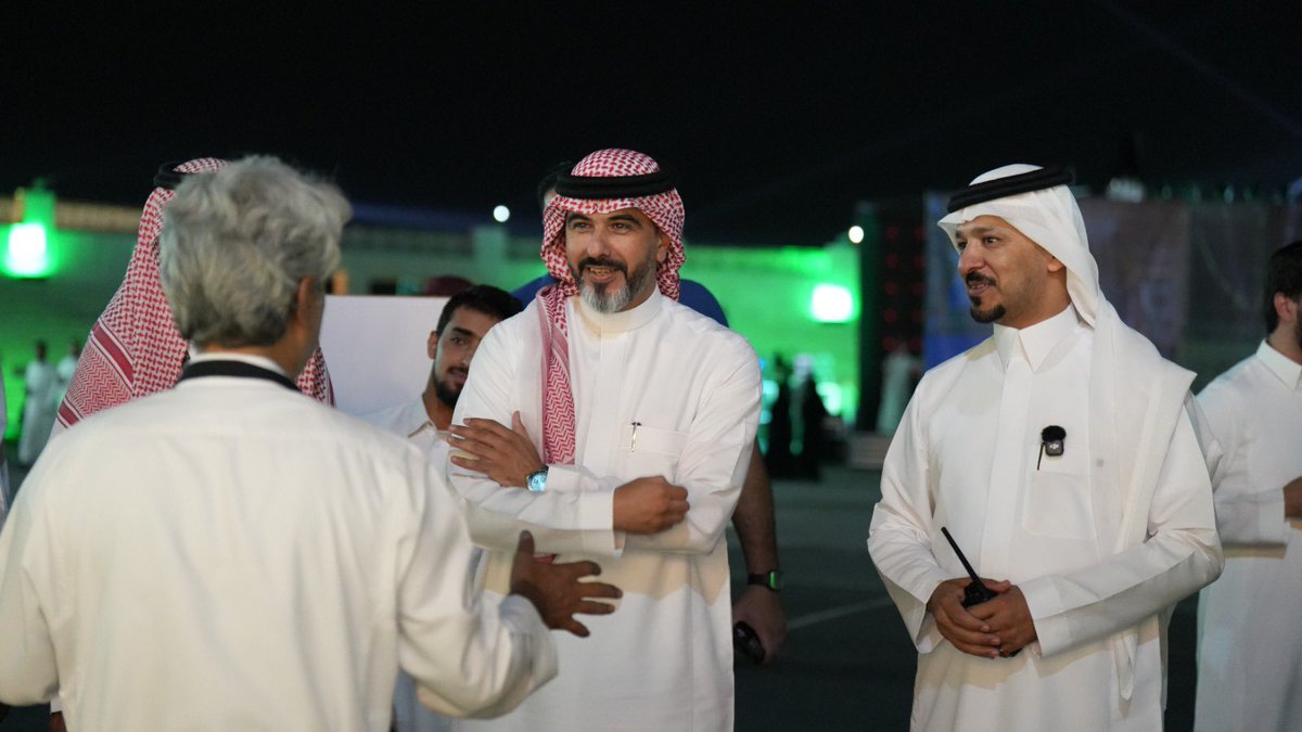 NBM_GOV's tweet photo. زيارة فريق برنامج معازيب العقار لاحتفالات اليوم الوطني، وسط أجواء وطنية وتراثية تعكس أصالة المكان وفرحة المناسبة 🇸🇦

سعدنا بحضورهم ومشاركتهم أهالي عرعر هذه الليالي الوطنية.

#اليوم_الوطني_السعودي #عزنا_بطبعنا 
#أمانة_منطقة_الحدود_الشمالية https://t.co/VngbQmvHWB