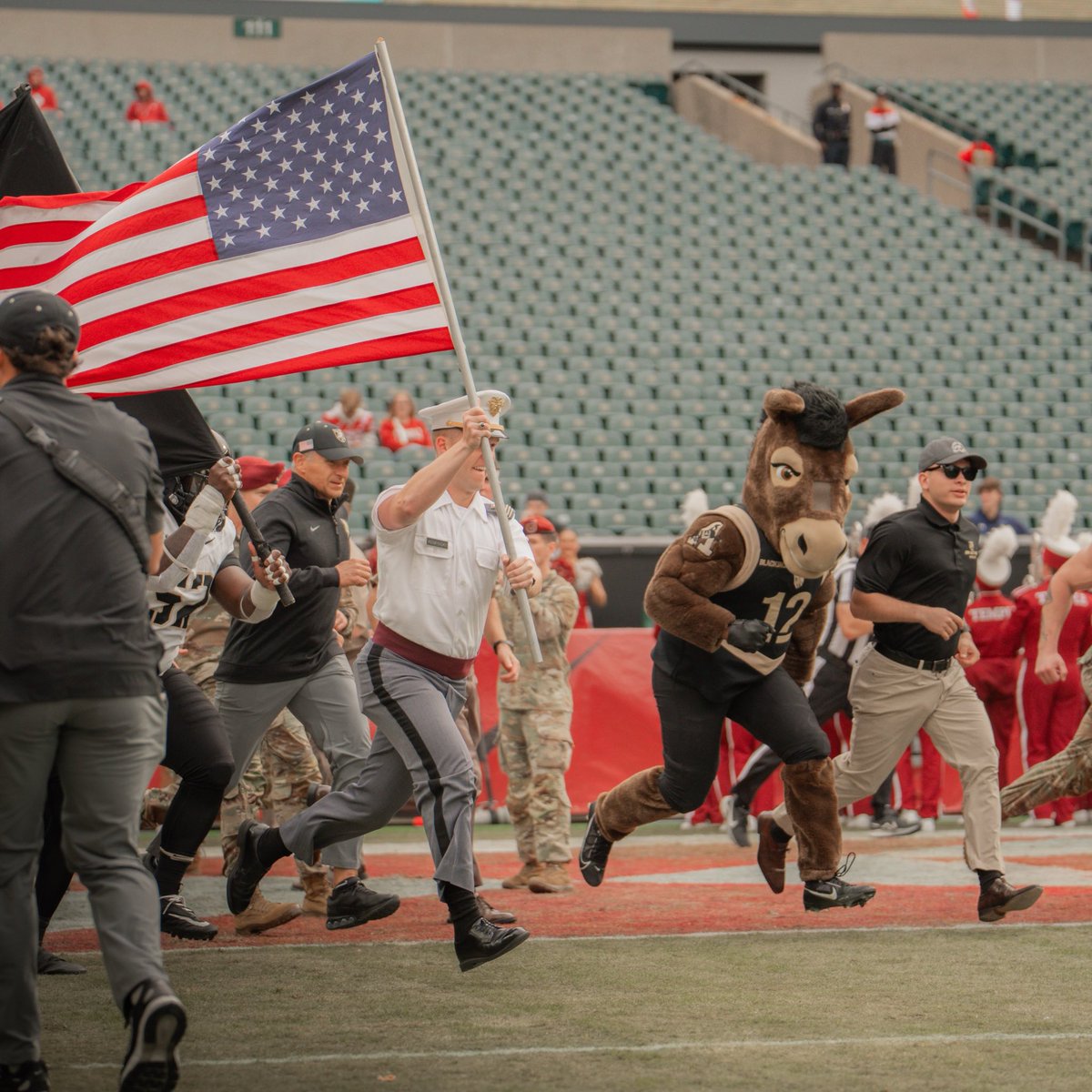 WestPoint_USMA's tweet photo. Friday night lights in Philly. ⚔️

Tonight, Army takes the field on the road. For these cadets, football is only part of the journey. Before long, they’ll trade one field for another, leading Soldiers across the Army—including alongside units like the 11th Airborne Division.

For now, there’s a game to finish.

#GoArmy #BeatTemple