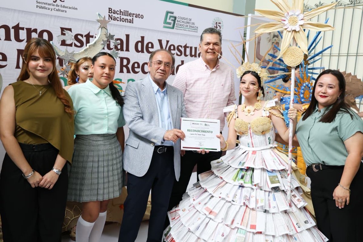CobaesSinaloa's tweet photo. #NoticiasCOBAES | Creatividad y conciencia ambiental destacaron en el Encuentro Estatal de Vestuario de Material Reciclado 2026 de COBAES. El primer lugar fue para el Plantel 71; el segundo, para el Plantel 04, y el tercero, para el Plantel 59. https://t.co/MtoaY6Ooy4