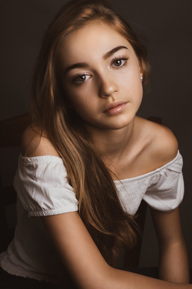 viewbug's tweet photo. Soft light, steady gaze.
“Camille” by VladimirPlavac — from In The Studio Photo Contest on VIEWBUG.
Winners gallery: https://t.co/3m9GC3Hzwu
#photography #portraitphotography #viewbug https://t.co/6pc1Ibl1qm