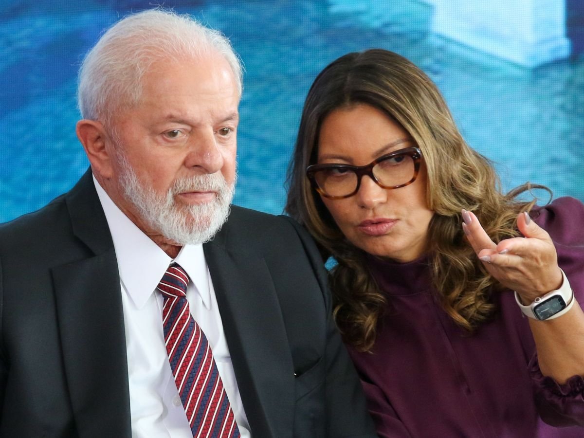 Brasilista7's tweet photo. 🤯 Caramba!!! Lula @LulaOficial conseguiu um milagre: Uniu Católicos, Evangélicos, Flamenguistas, Corintianos, Palmerenses, Bolsonaristas e outros contra ele mesmo!!!
Flávio Bolsonaro no Primeiro Turno 👊 
#FlavioPresidente2026 https://t.co/uQmcOBwMpW