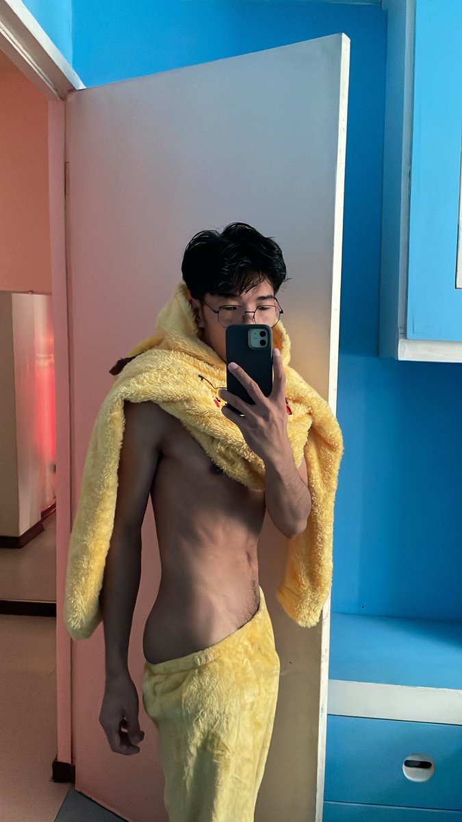 nobitafckbl's tweet photo. fav mirror selfie. Ash the Pokéboi ⚡️ https://t.co/wUcc9UpNOt