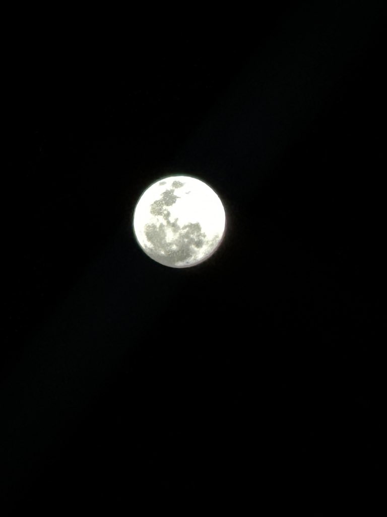 luluhmacena's tweet photo. 🌕 https://t.co/OI13tfRRpg
