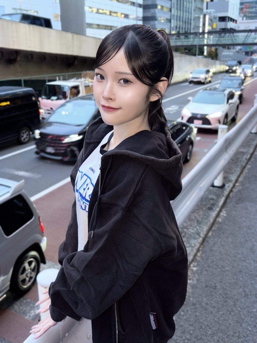 kairi_oshiose's tweet photo. おはよう、本日はOVER PRINTさんPOPUPにて初のゲストです◎
似合う~？お待ちしております🦭

📍東京都渋谷区神宮前2-21-21 https://t.co/xMYeRVT29s