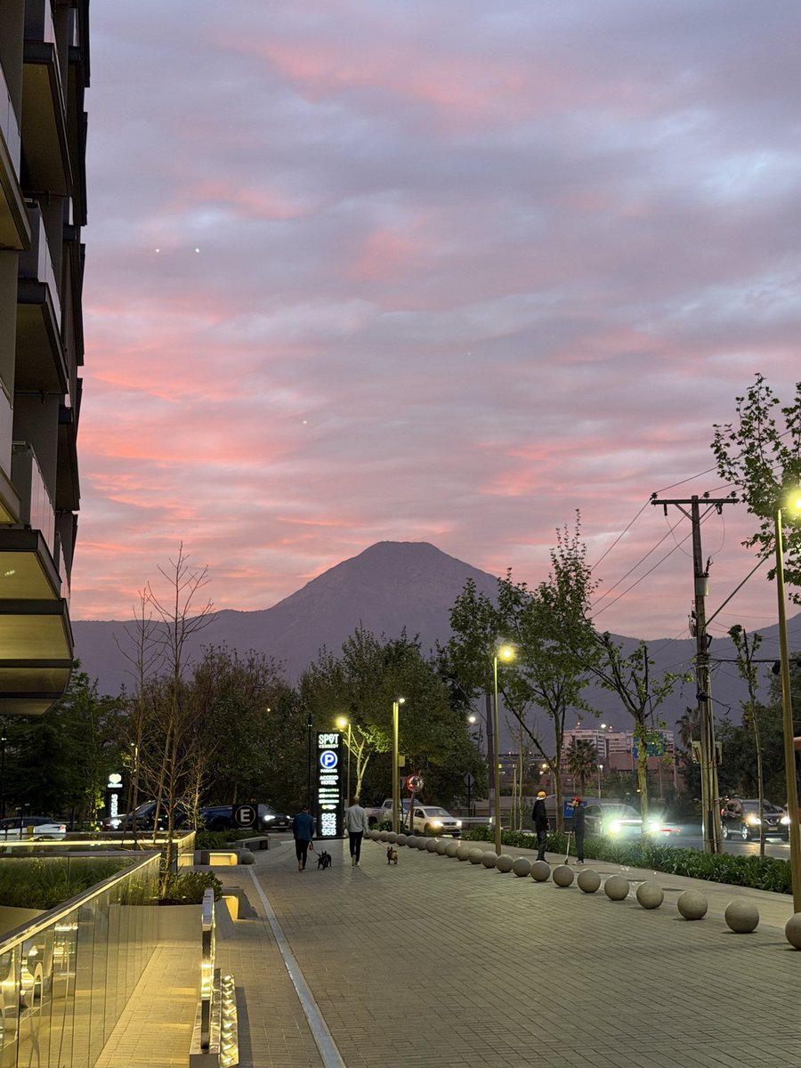 HyenukChu's tweet photo. Santiago Chile 🇨🇱 https://t.co/wMwipKQb8A