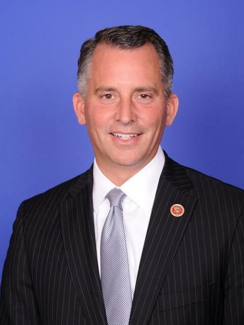 FLVoiceNews's tweet photo. REPORT: David Jolly accepts $50,000 from JB Pritzker after campaigning with Illinois governor in Orlando

@GatesMcgavick: “David Jolly is happy to tie himself to J.B. Pritzker because they share the same left-wing worldview — gender is just a construct, high taxes are a fact of life, and law and order don’t matter.”