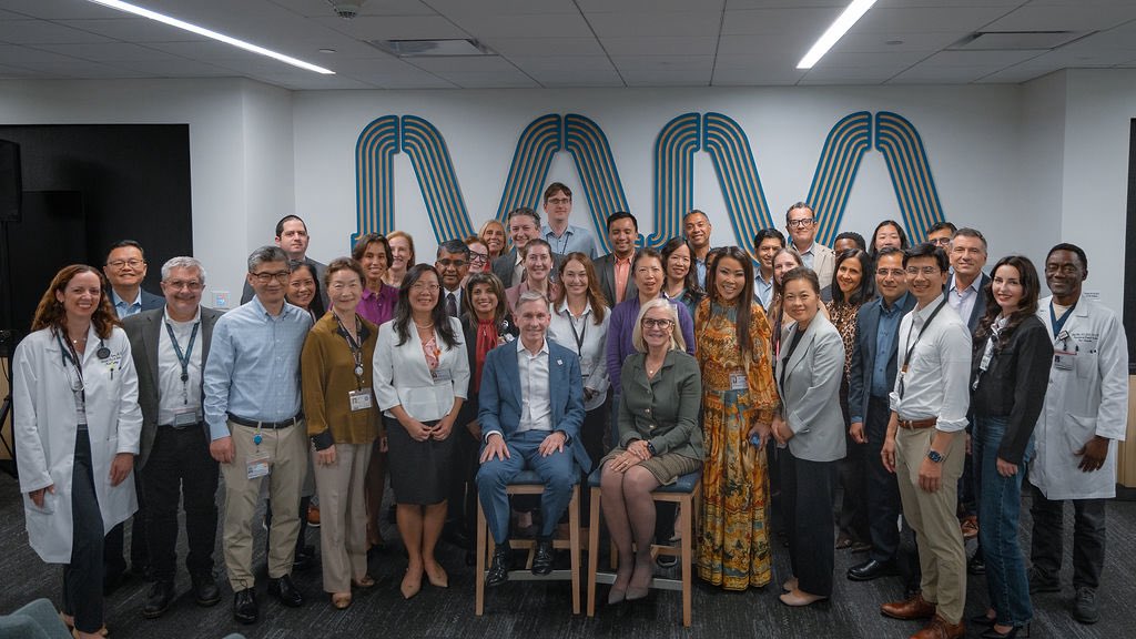 ppisters's tweet photo. Thank you to our Chief Academic Officer, @CarinHagberg, for hosting and moderating a fireside chat with our talented faculty colleagues. I appreciated the opportunity to reflect on my leadership journey and especially my time at @UTMDAnderson. #EndCancer https://t.co/2yS1CCTiZR