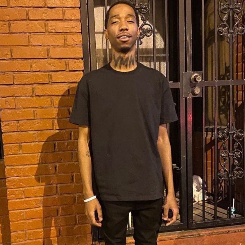 212mediaTV's tweet photo. 051 Drilla reportedly got a cake with bullets after he survived his 4th attempt on his life 😵‍💫 https://t.co/QqwnvFj4aM