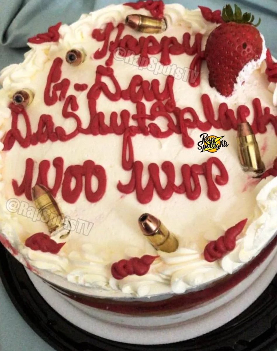 212mediaTV's tweet photo. 051 Drilla reportedly got a cake with bullets after he survived his 4th attempt on his life 😵‍💫 https://t.co/QqwnvFj4aM