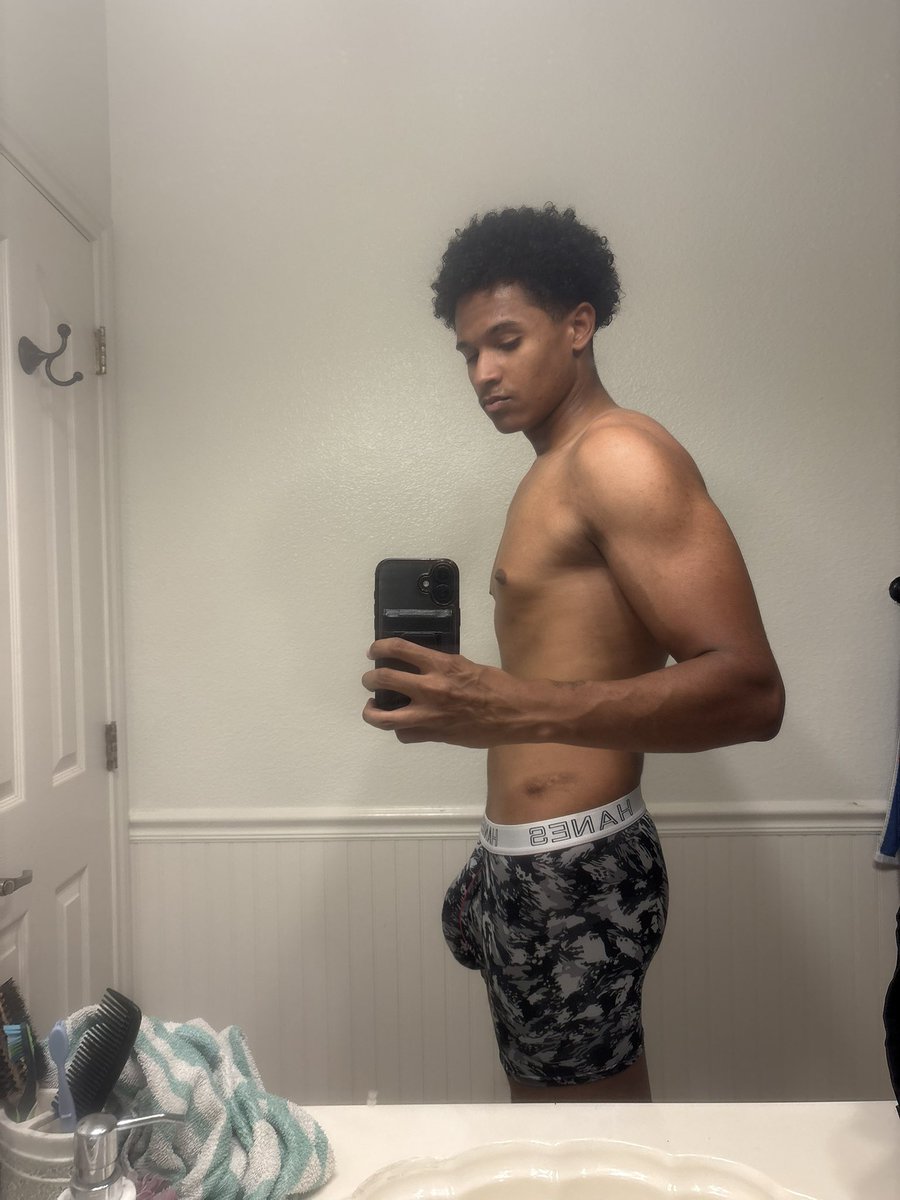 ADmackem's tweet photo. 6’3ft js measured I feel great 
#dtx #dtxmeets #dallas https://t.co/bPVy3DZwV5